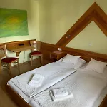 Bayerischer Hof Rehlings 3*