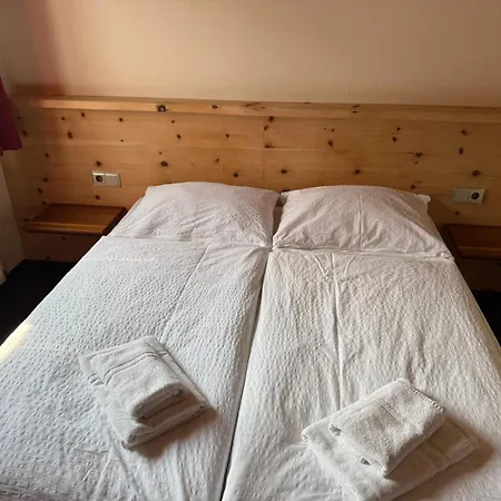 Отель Bayerischer Hof Rehlings