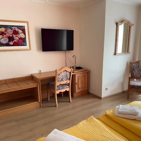 Отель Bayerischer Hof Rehlings