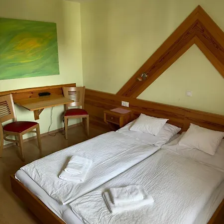 Bayerischer Hof Rehlings 3*